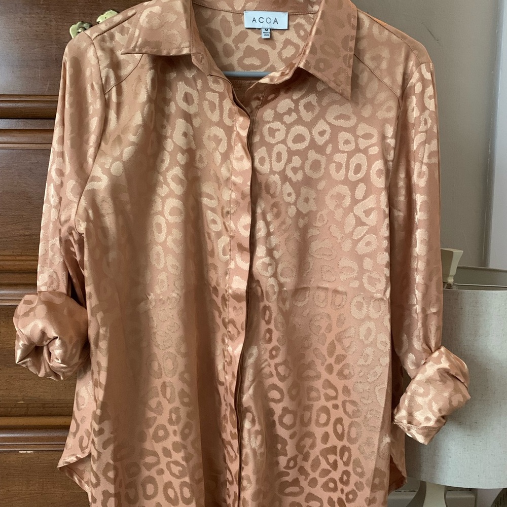 VICI DOLLS exclusive metallic leopard button down